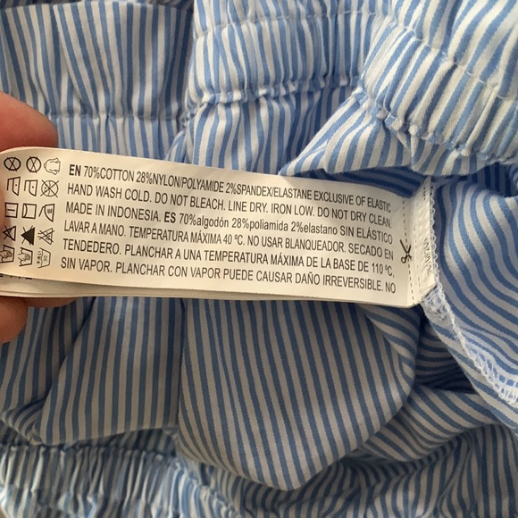 [M]👚F21 off the shoulder crop top - Picture 6 of 6